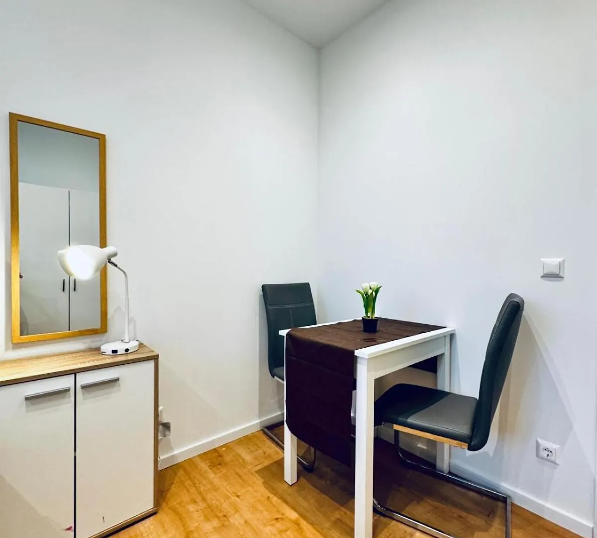 Apartment Comfy & Cozy 4Br Shared Apt Next To Kaufpark Alterlaa Vienna