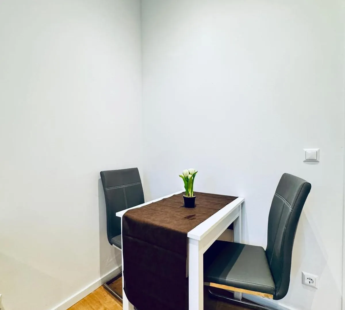 Apartment Comfy & Cozy 4Br Shared Apt Next To Kaufpark Alterlaa Vienna